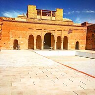 Riad Linda
