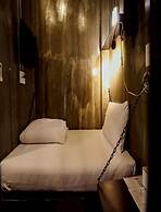 Collection O Jasaen Stylish Unique Hotel