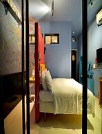 Collection O Jasaen Stylish Unique Hotel