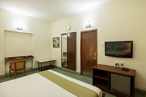 Hanu Reddy Residences Wallace Garden
