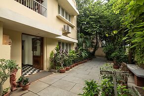 Hanu Reddy Residences Wallace Garden