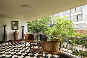 Hanu Reddy Residences Wallace Garden