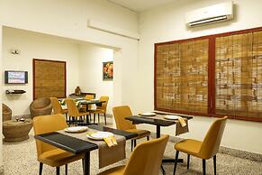 Hanu Reddy Residences Wallace Garden