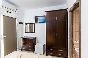 Greek Pride Ηotel and Apartments