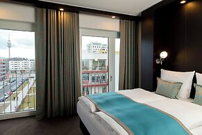 Motel One München-Olympia Gate