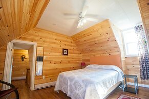 Cavendish Lodge & Cottages