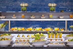 Atana Hotel