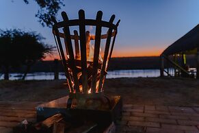 Crocodile Bridge Safari Lodge