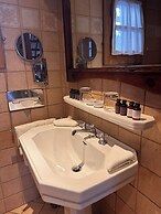 Romantik Hotel U raka
