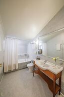 Rex Hotel