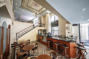 Rex Hotel
