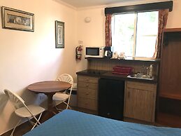 Easy Inn