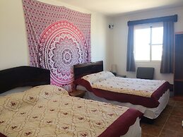 Easy Inn