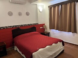 Easy Inn