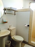 Easy Inn