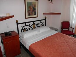 Byron Hotel