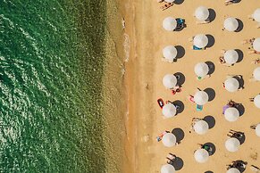 Akrathos Beach Hotel