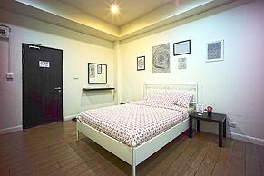 26 Bed and Coffee