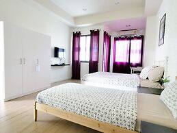 26 Bed and Coffee