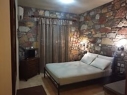Ataviros Hotel