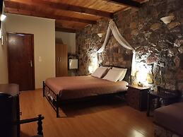 Ataviros Hotel