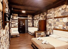 Ataviros Hotel