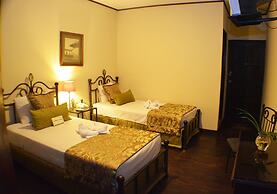 Hotel Los Balcones Leon