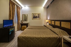 Rex Hotel