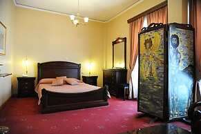 Rex Hotel