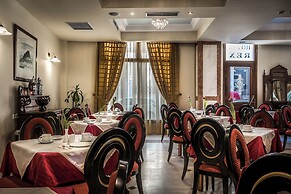 Rex Hotel