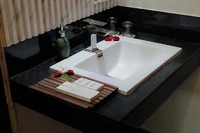 Amoya Inn