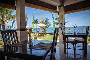 Kelapa Lovina Beach Villas