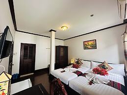 Thatsaphone Hotel