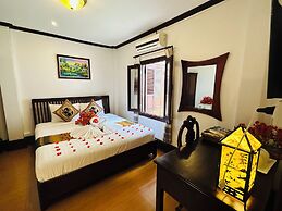 Thatsaphone Hotel