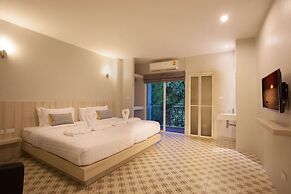 Nature Pine Residence