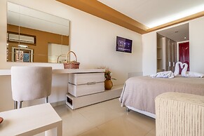 Kamari Beach Hotel - All inclusive