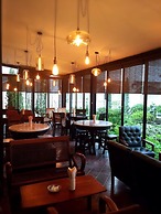Koranaree Courtyard Boutique Hotel
