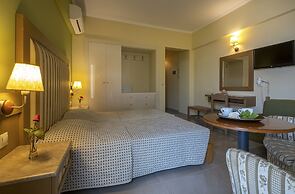 Dolfin Hotel
