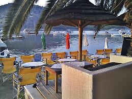 Dolfin Hotel