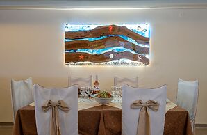 Dolfin Hotel