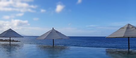 Infiniti Blu Luxury Ocean Front Condos
