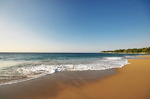 Infiniti Blu Luxury Ocean Front Condos