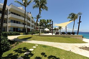 Infiniti Blu Luxury Ocean Front Condos