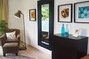 Infiniti Blu Luxury Ocean Front Condos