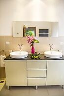 Infiniti Blu Luxury Ocean Front Condos