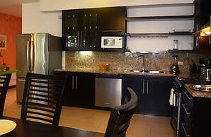 Infiniti Blu Luxury Ocean Front Condos