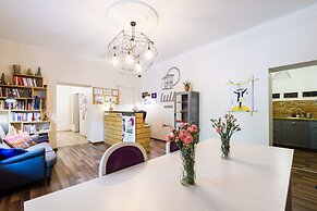 Lull Hostel