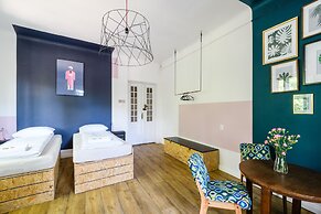 Lull Hostel