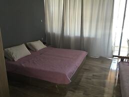 Alexandros Apartments
