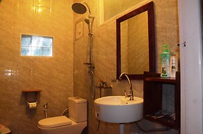 Golden Empress Hotel